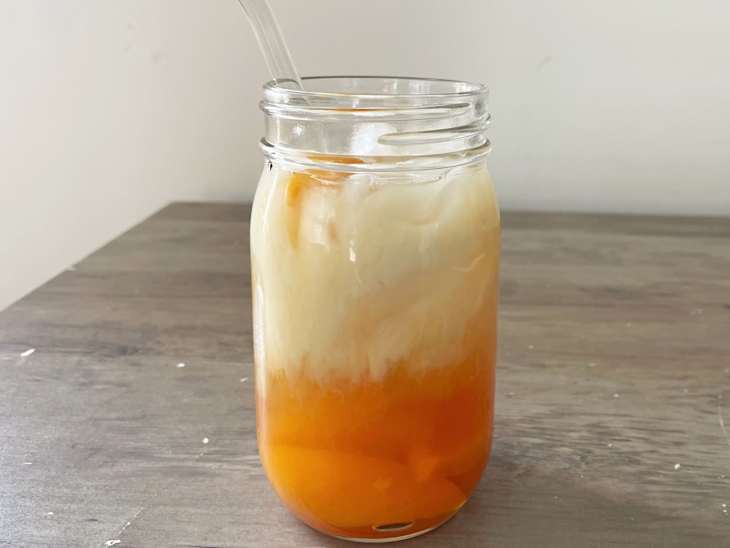 The Viral âPeaches & Creamâ Tea Is How Iâm Holding Onto Summer (Honestly, Itâs Magical)