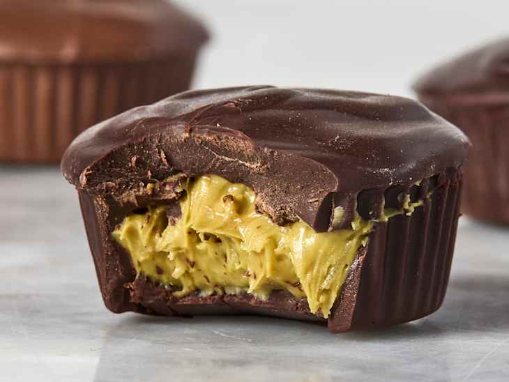 These âDubai Chocolate Cupsâ Are So Good, Iâm Not Sharing the Box with Anyone