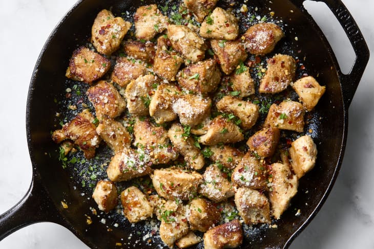 This 5-Ingredient Chicken Dinner Changed the Way I'll Cook Chicken Forever