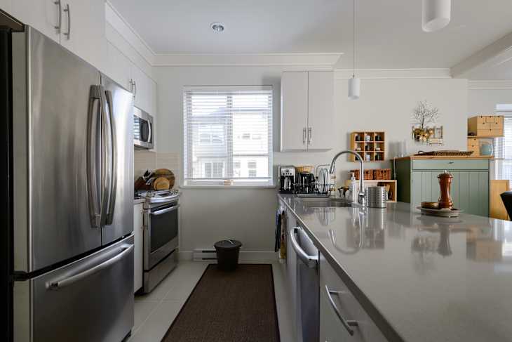 6 Things Nobody Needs in Their Kitchen After 60 (Seriously, Itâs Time to Let Go)