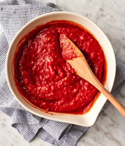 Easy and Fast DIY Pizza Sauce Recipe
