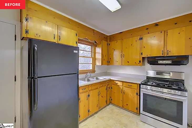 How a Homeowner Couple Transformed a âCrampedâ Oak Kitchen Into Their Cozy Happy Place for Only $7,000