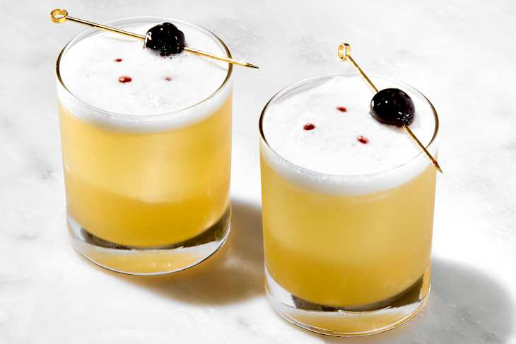 How To Make a Classic Whiskey Sour