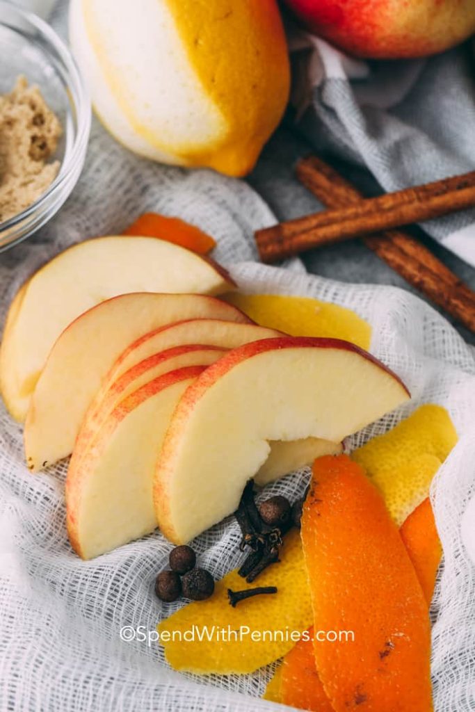 How to Prepare Apple Cider and Whiskey: Savor It Warm or Chilled