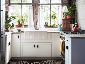 Iâm Bringing Back This 17th-Century Trend in My Kitchen (Itâs the Cutest Storage Find)