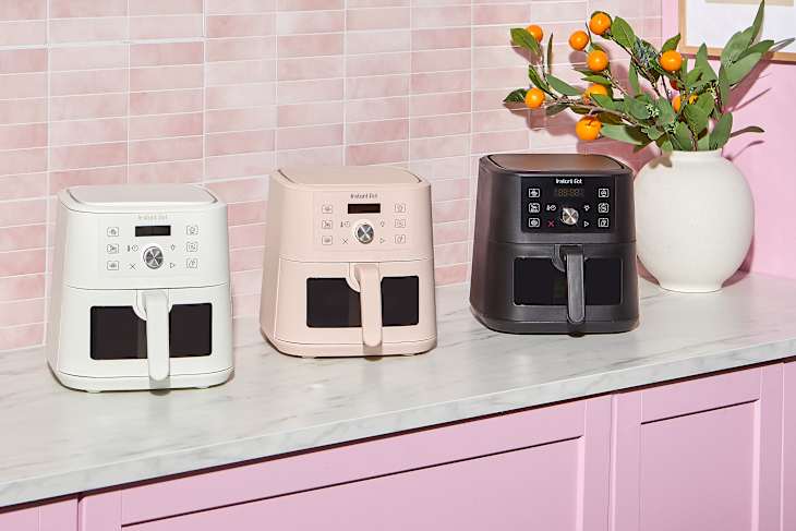 Instant Pot Vortex appliances lined up.