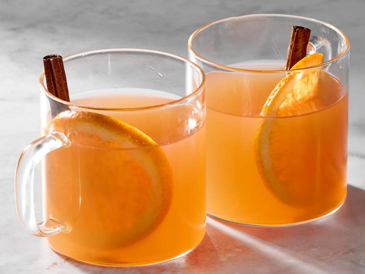 My Easy Homemade Apple Cider Will Make Your Kitchen Smell Like a Fall Dream