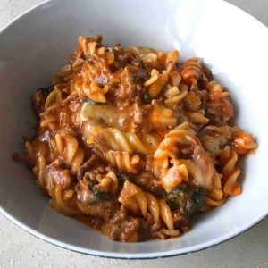 One-Pot Beef and Noodles Dish for a Fast Meal Option