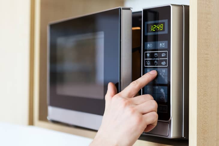 People Are Just Discovering This Not-So-Secret Microwave Feature â And Itâs Brilliant