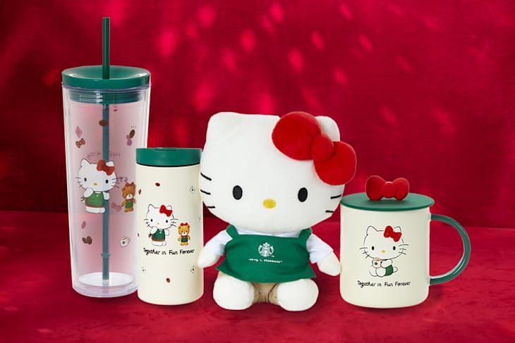 Items in the Starbucks and Hello Kitty collaboration.
