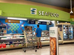 The One Thing You Should Always Ignore When Buying Salmon at the Grocery Store