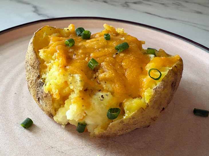 This Is the Only Way Iâm Baking Potatoes Right Now (No Other Method Tops It)