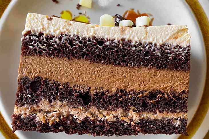We Tried the New Costco Cake Everyoneâs Talking About, and Itâs Absolutely Perfect