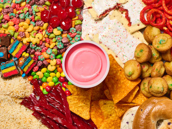 Why Layâs, Hershey, and Dozens More Major Food Brands Are Suddenly Removing Artificial Dyes from Their Products