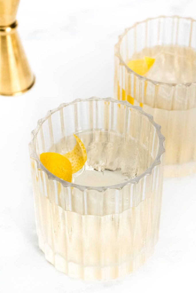 A Comprehensive Guide to Top Negroni Recipes: Both Alcoholic and Non-Alcoholic Varieties