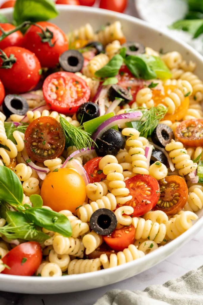 A Fast and Tasty Salad Recipe Ready in 15 Minutes