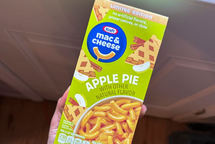 Kraft Apple Pie Flavored Mac Cheese Box.