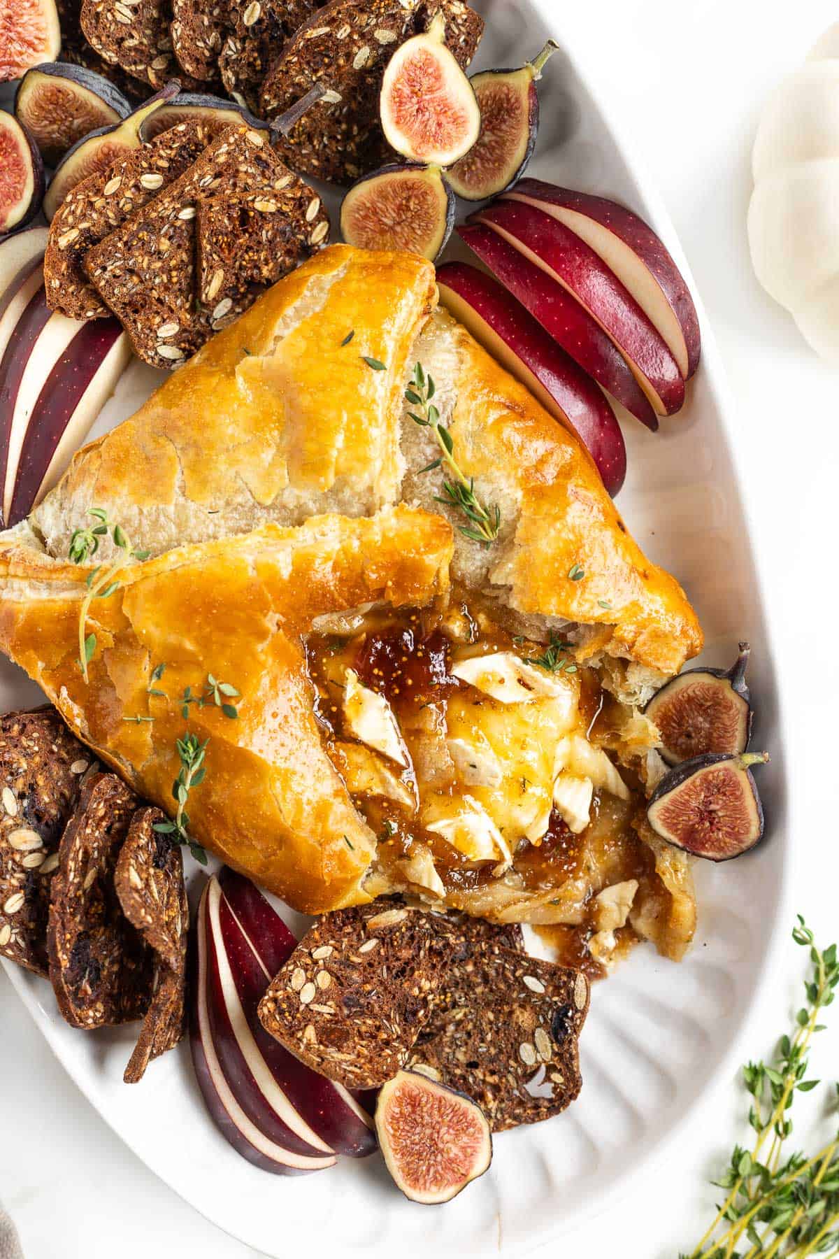 Easy Baked Brie Recipe