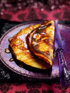 How to Prepare Tasty Apple Pancakes