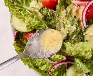 I Have a Batch of This âLight & Creamyâ Salad Dressing in My Fridge at All Times (Itâs So Good)