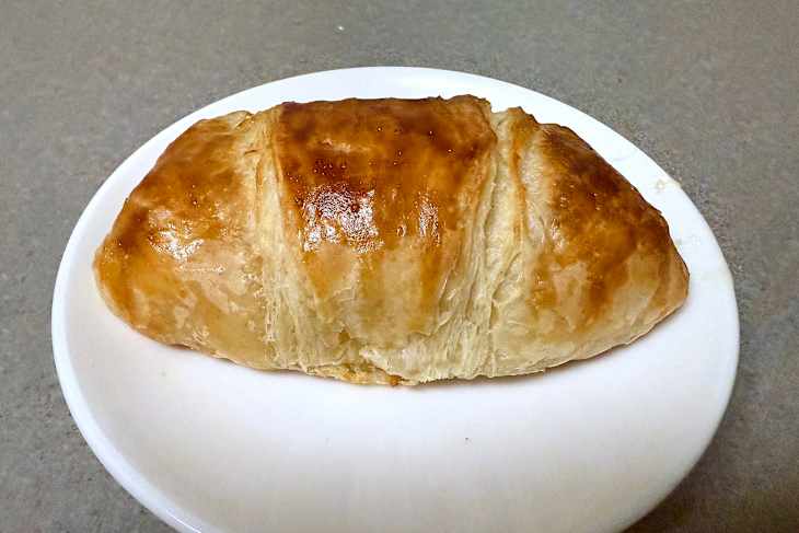 Cooked Williams Sonoma Ham & Cheese Croissants.