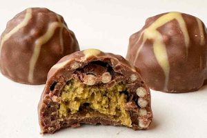 These New âDubai Chocolatesâ Are So Good, I Totally Get Why People Are Signing Up to Order Them (Way Cheaper Than the Original!)