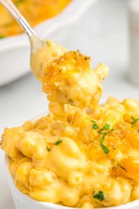 Ultra-Creamy Velveeta Macaroni and Cheese Recipe: Easy and Fast Cooking