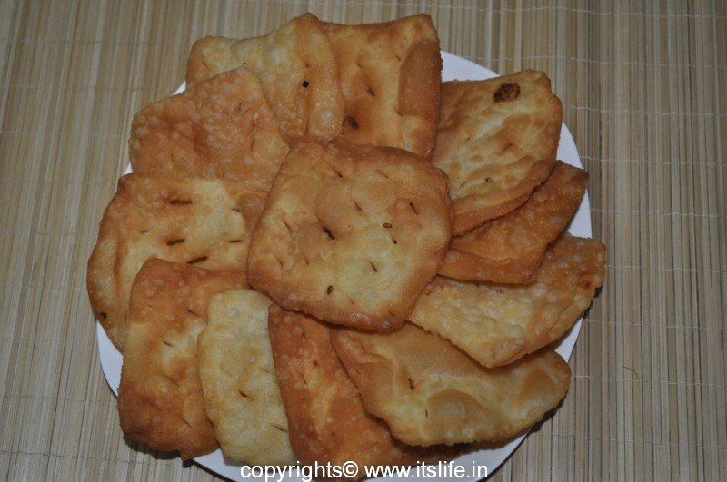 Chiroti: An Authentic Indian Confectionery Pastry