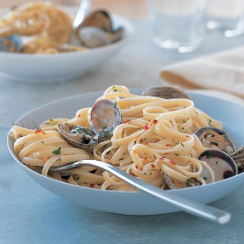 Garlic Linguine with Clam Sauce: A Warm Winter Dish