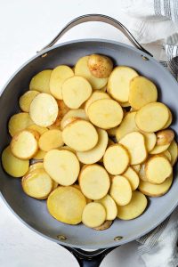 How to Prepare Crispy Pan-Fried Potatoes