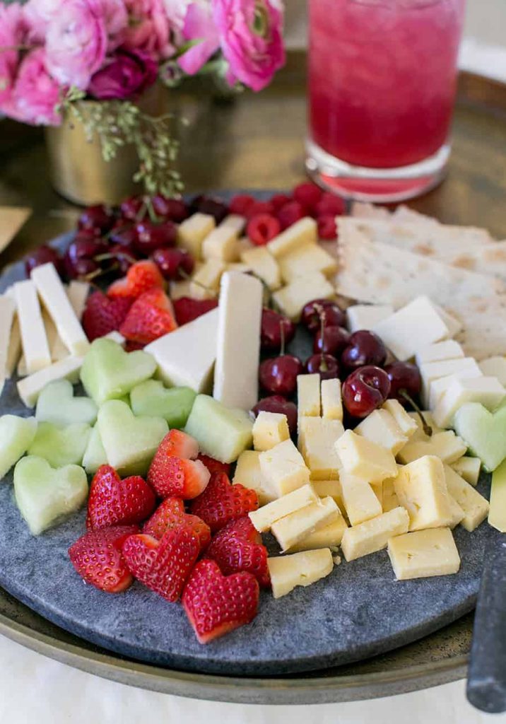 25 Charming Cocktails for Valentine's Day Festivities