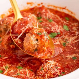 Crockpot Meatballs in Tomato Sauce Recipe