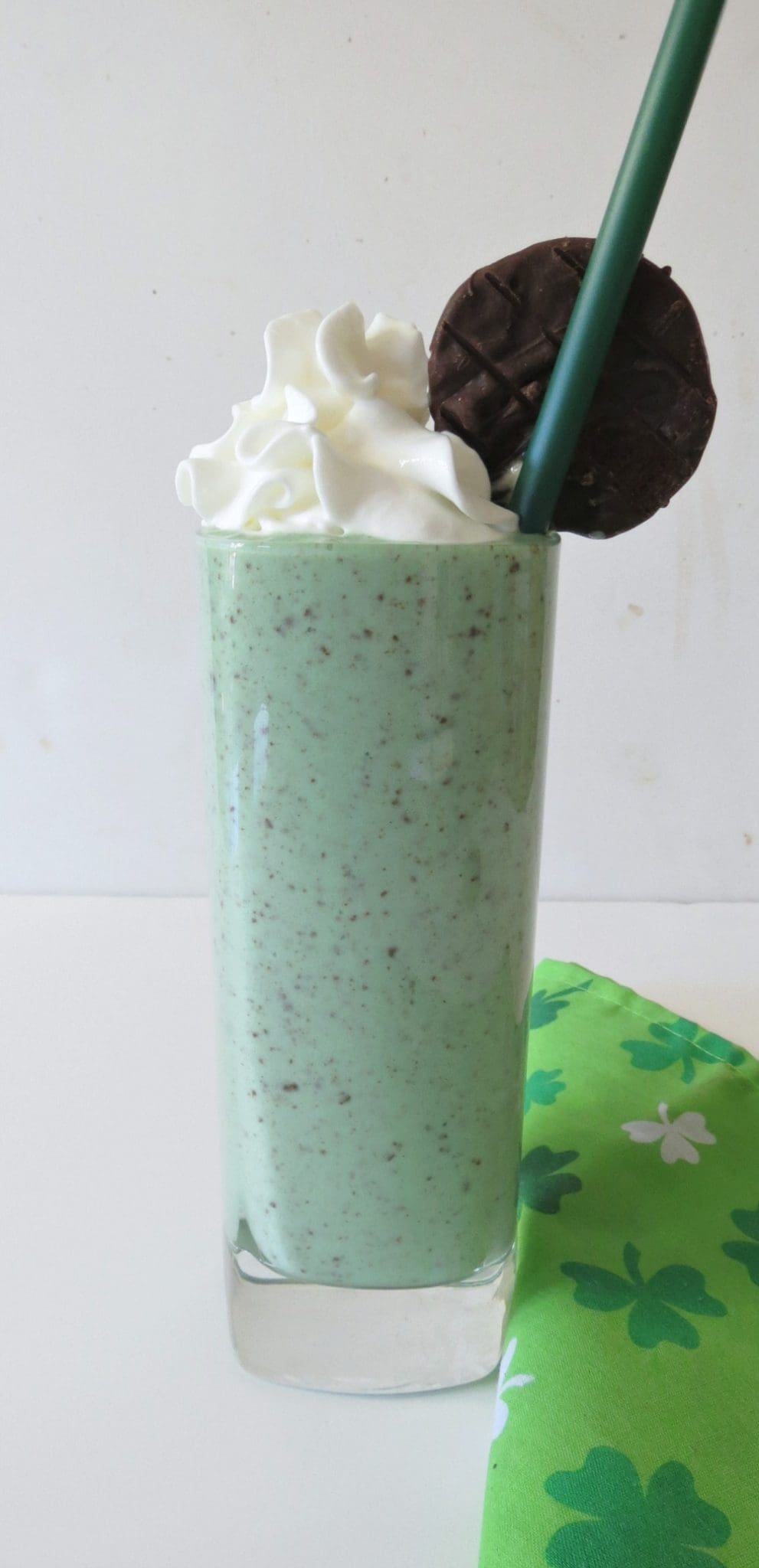 Healthy Mint Smoothie: A Wholesome Shamrock Shake
