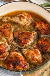 Braised Chicken in Garlic Herb Sauce: A Single-Pot Recipe