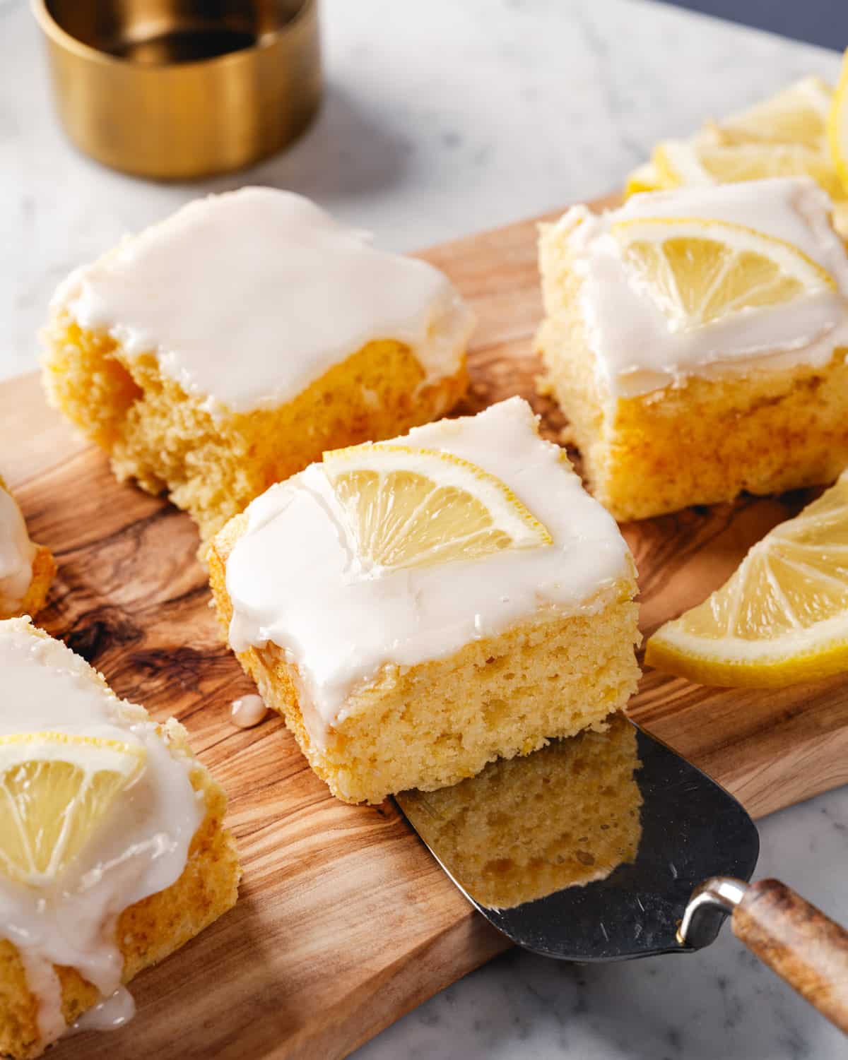 Easy Recipe for Lemon Cake with Glaze