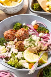High-Protein Mediterranean Meatball Bowls: A Tasty and Wholesome Meal Choice