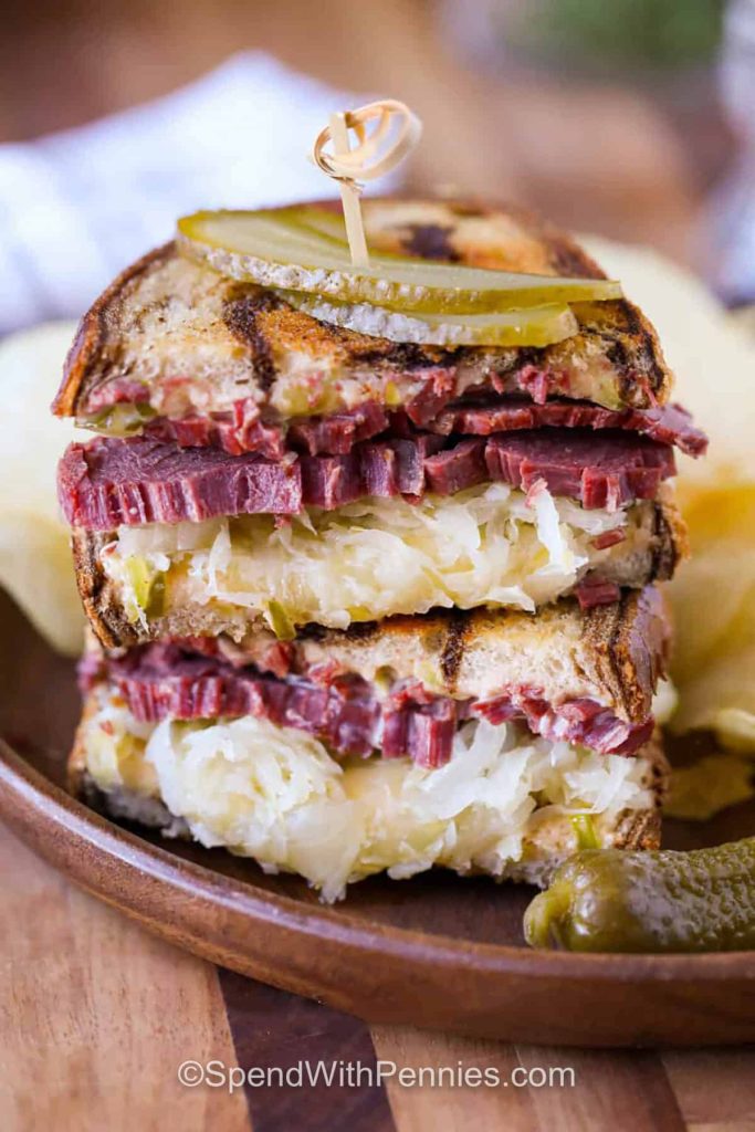 How to Prepare a Traditional Deli-Style Reuben Sandwich at Home