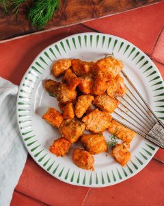 How to Prepare Crunchy Salmon Bites with an Air Fryer