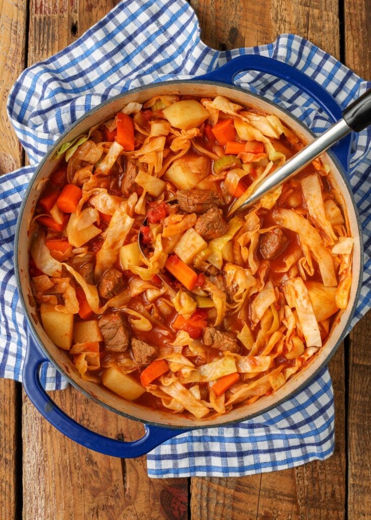 One-Pot Comforting Tomato and Cabbage Soup Recipe