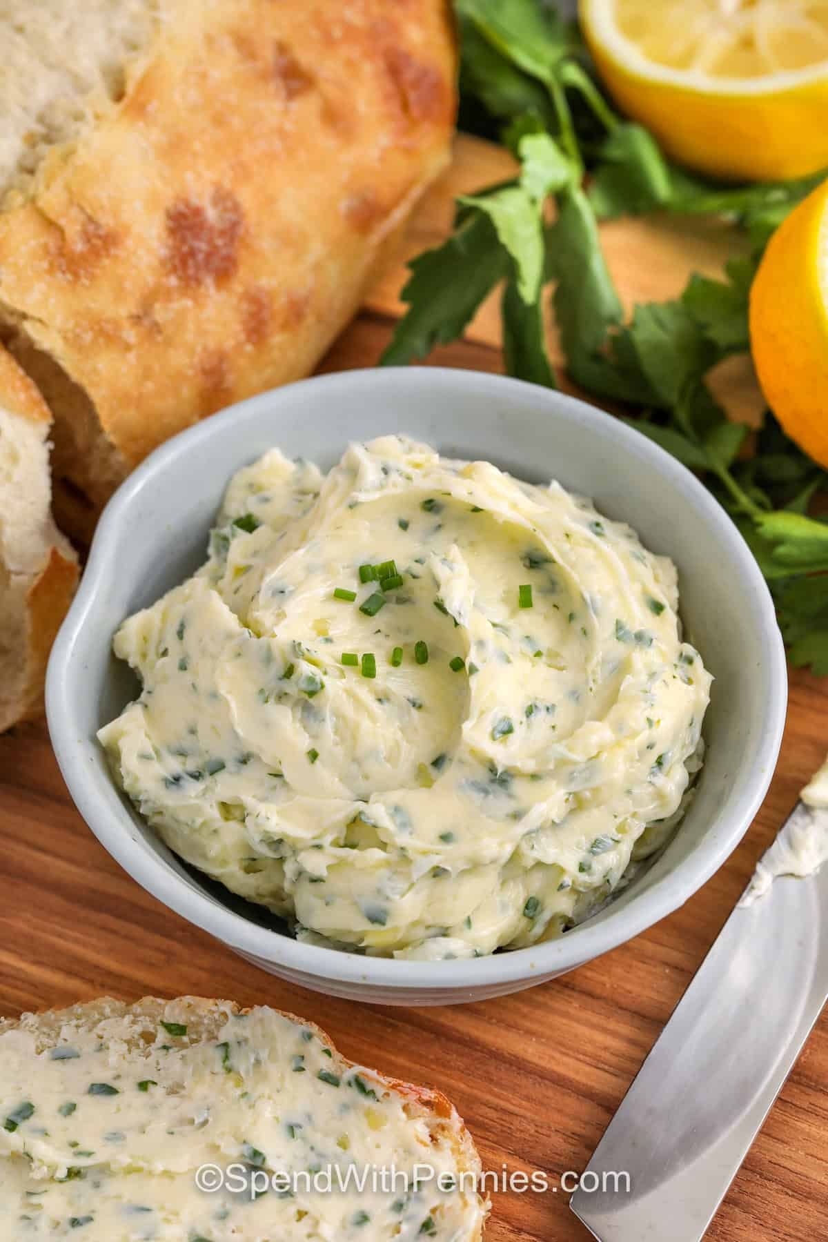 Adaptable 5-Minute Garlic Butter Recipe for Elevating Any Meal