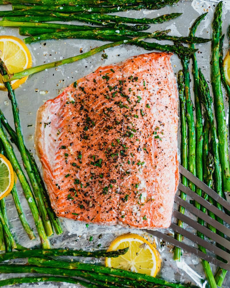 Easy Salmon and Asparagus Dish
