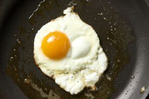 I Asked 4 Chefs Their Secret to a Perfect Fried Egg â They All Agreed on This Simple Golden Rule