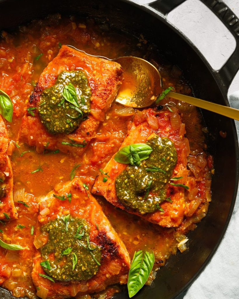 Pan-Seared Salmon accompanied by Pesto Sauce