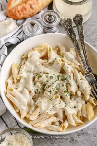 Fast and Simple 10-Minute Pasta Sauce Recipe for Hectic Weeknights