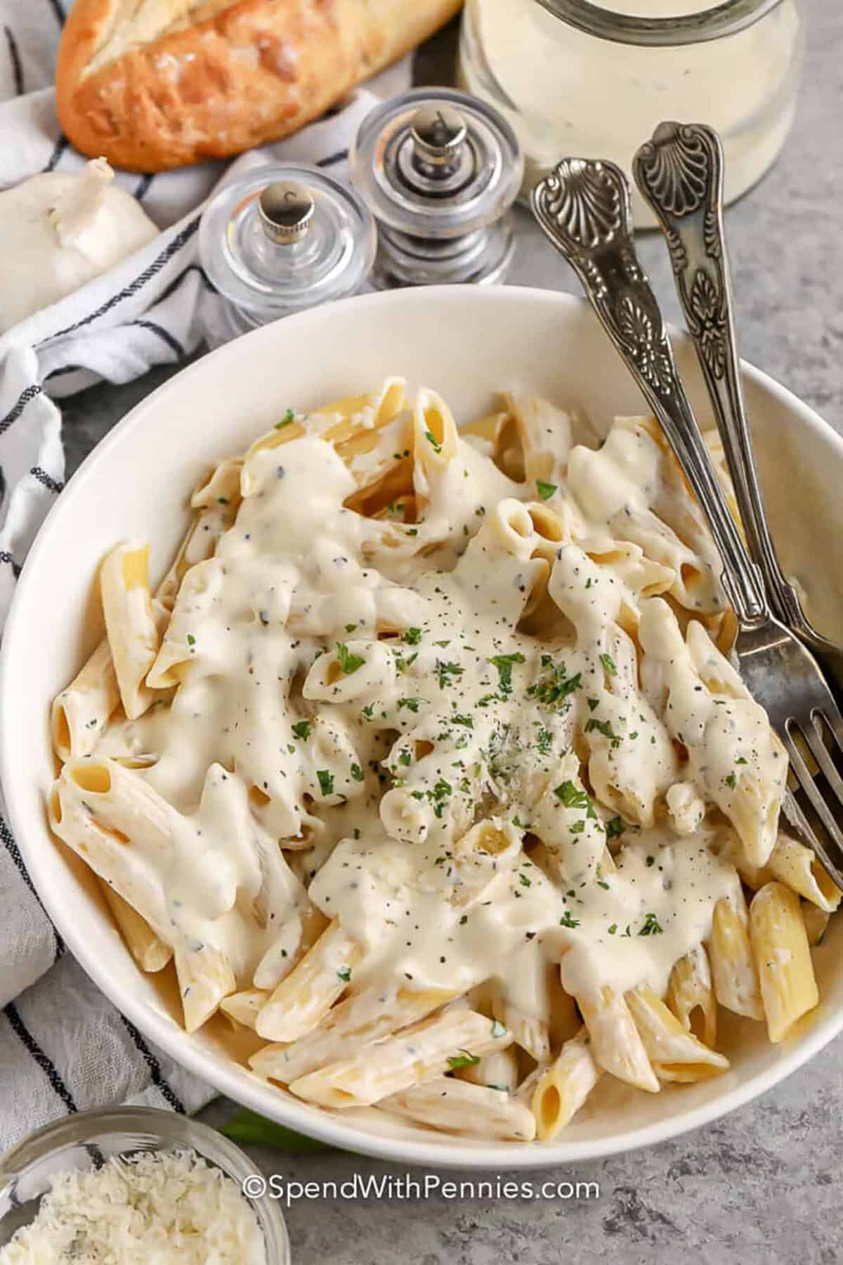 Fast and Simple 10-Minute Pasta Sauce Recipe for Hectic Weeknights