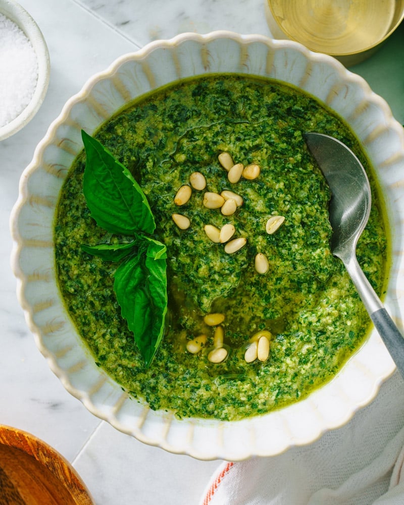 How to Prepare Traditional Basil Pesto Sauce