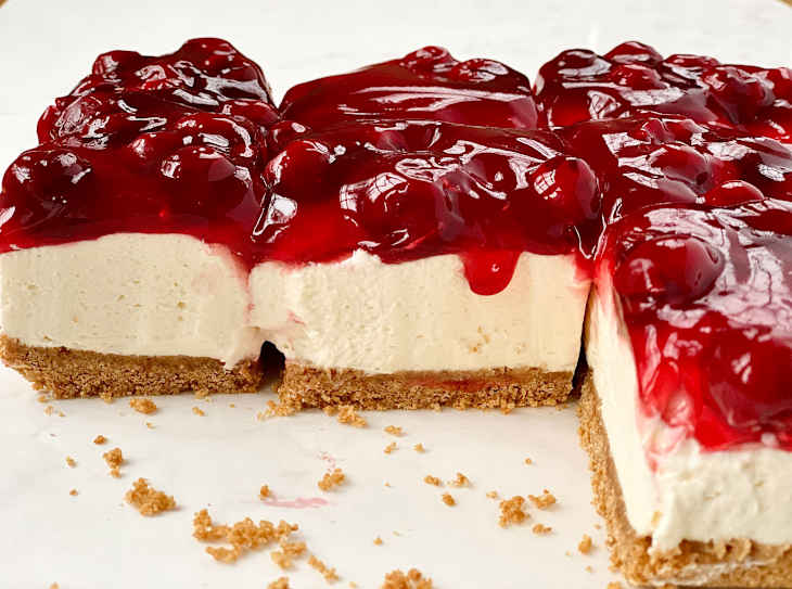 The No-Bake, Make-Ahead Summer Dessert That Gets Better as It Sits in the Fridge