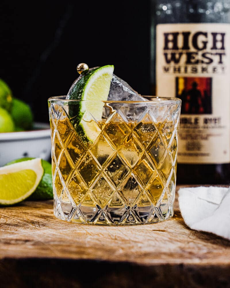 Whiskey and Ginger Ale Drink