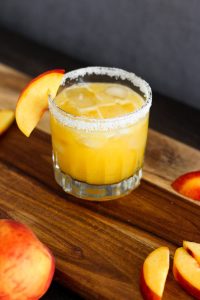 Peach Margarita Recipe: A Cool Beverage with Fresh Peaches