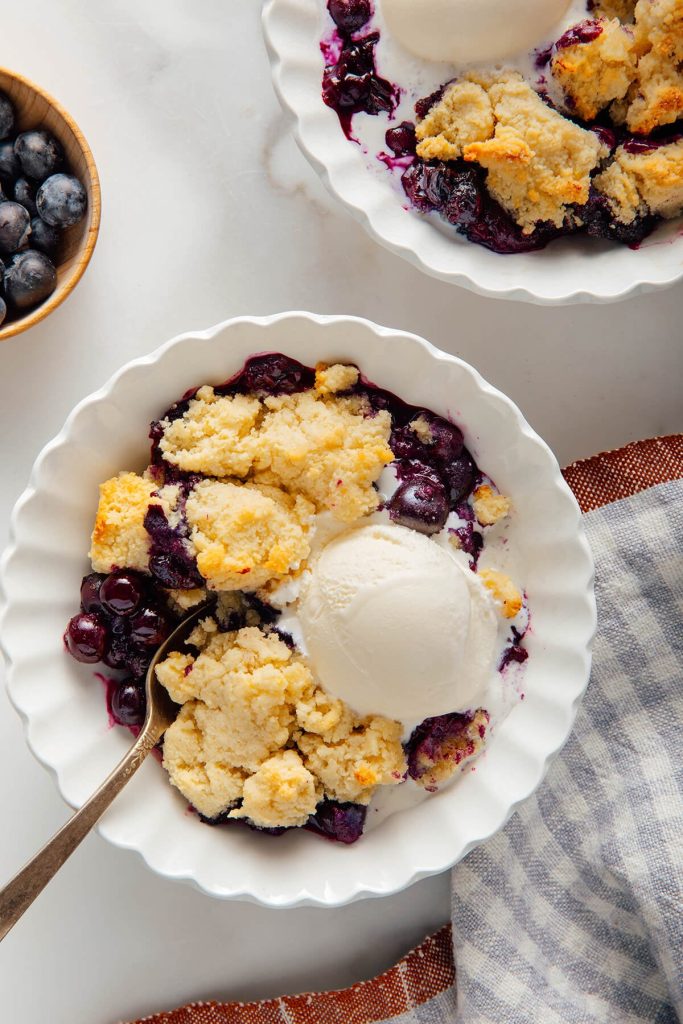 Blueberry Delight with Almond Crumble Topping